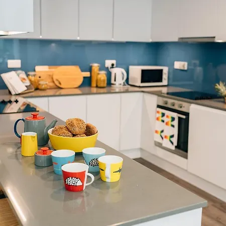 Student Only Classic Ensuite Point Campus Διαμέρισμα