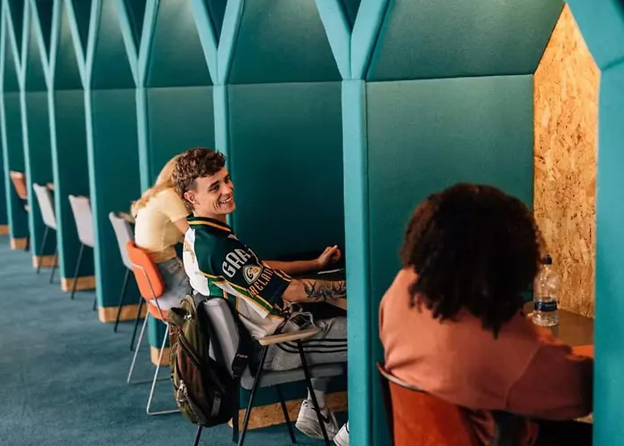 דירה Student Only Classic Ensuite Point Campus