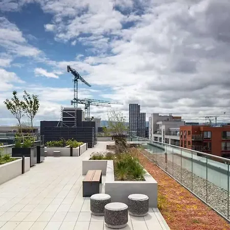 Student Only Classic Ensuite Point Campus *